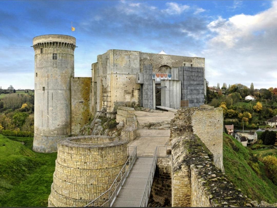 La Chambre Des Remparts Falaise  Buitenkant foto